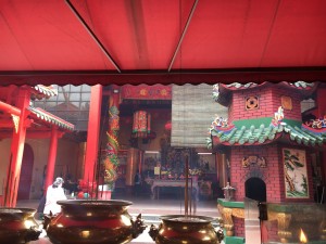 こちらは広東様式の中国寺系院。三国志に示される関羽が祀られている関帝廟